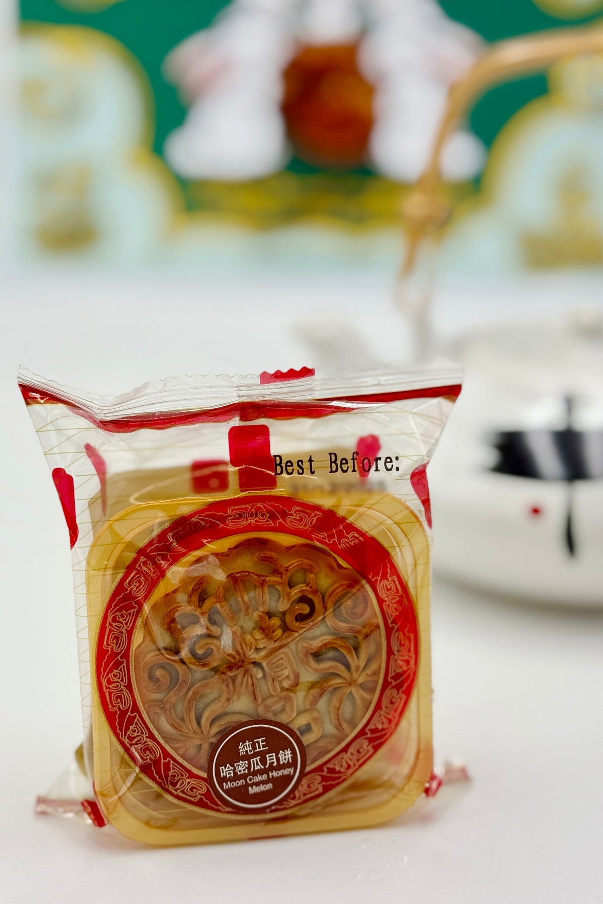 YB Moon Cake Ananas 100g 香港月伴皇庭纯正菠萝月饼